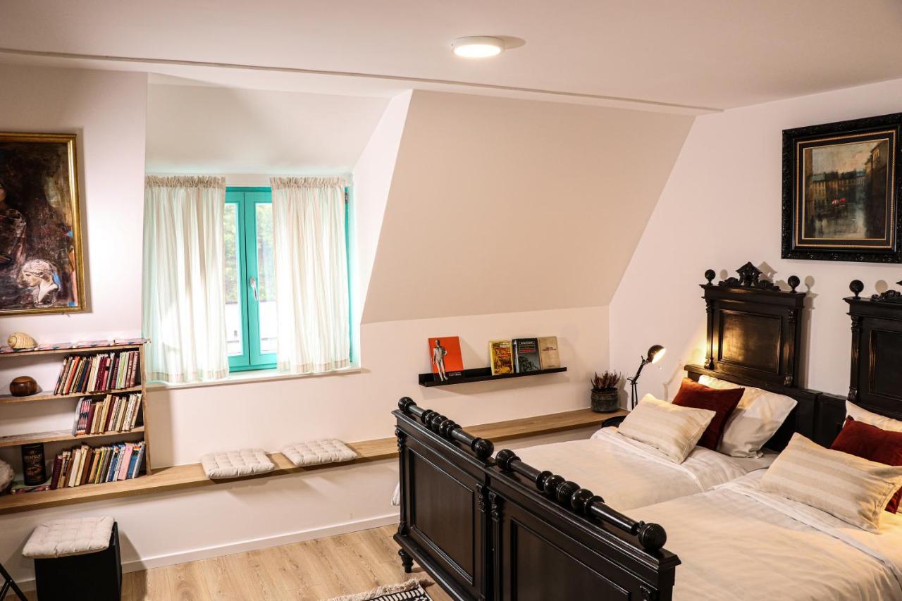 Legat Kuca Za Odmor Hotel ปาเล ภายนอก รูปภาพ