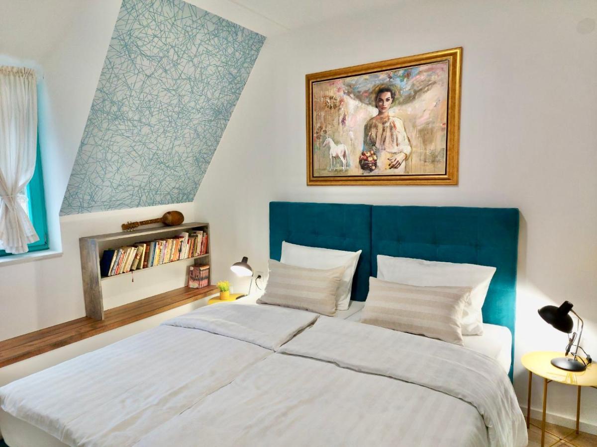 Legat Kuca Za Odmor Hotel ปาเล ภายนอก รูปภาพ