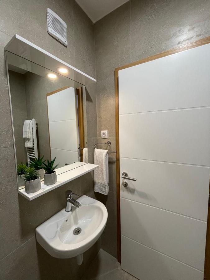 Legat Kuca Za Odmor Hotel ปาเล ภายนอก รูปภาพ